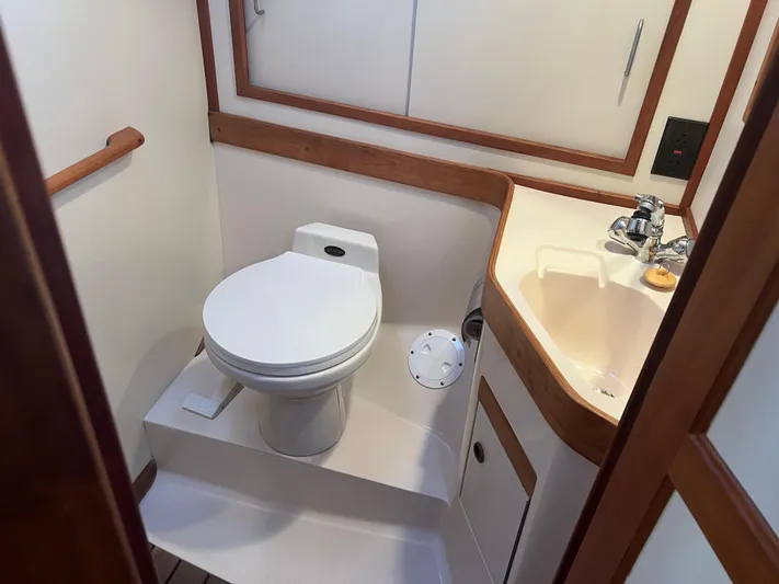 Songbird Yacht Photos Pics 