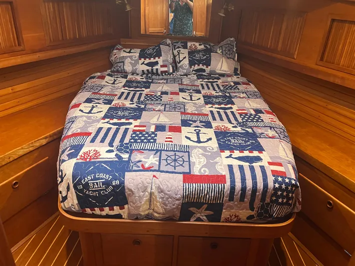 Songbird Yacht Photos Pics 