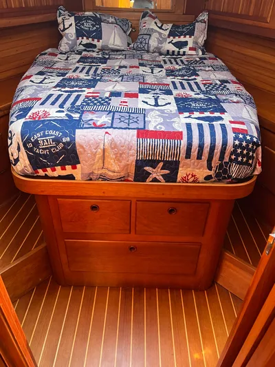 Songbird Yacht Photos Pics 