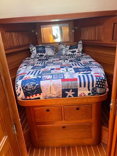 Songbird Yacht Photos Pics 