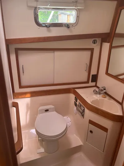 Songbird Yacht Photos Pics 