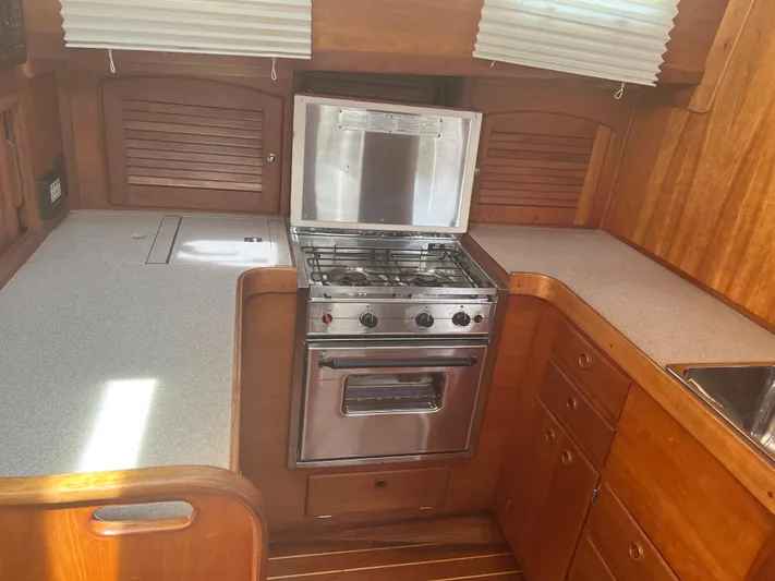 Songbird Yacht Photos Pics 