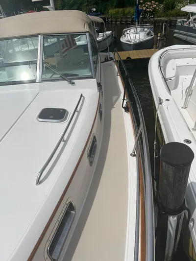 Songbird Yacht Photos Pics 