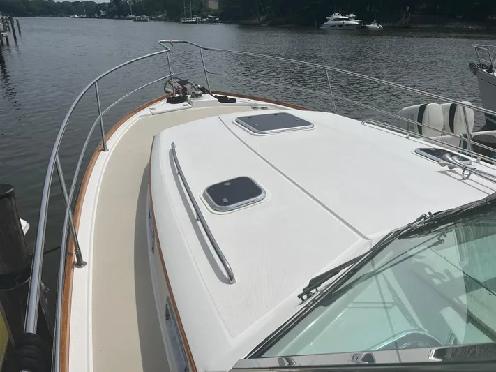 Songbird Yacht Photos Pics 