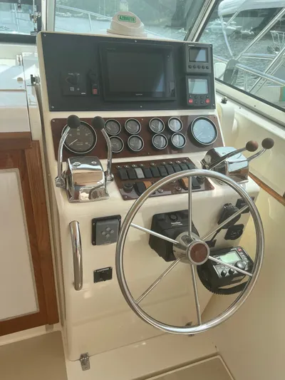 Songbird Yacht Photos Pics 