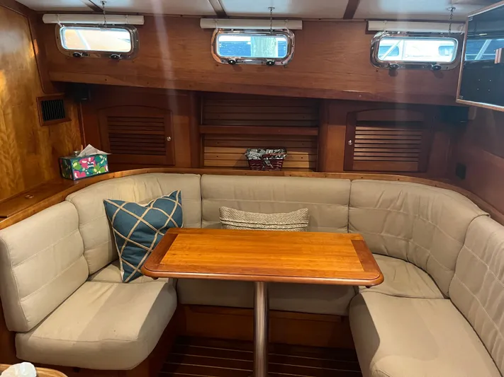 Songbird Yacht Photos Pics 