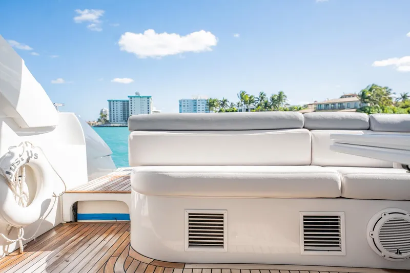 Justus Yacht Photos Pics 