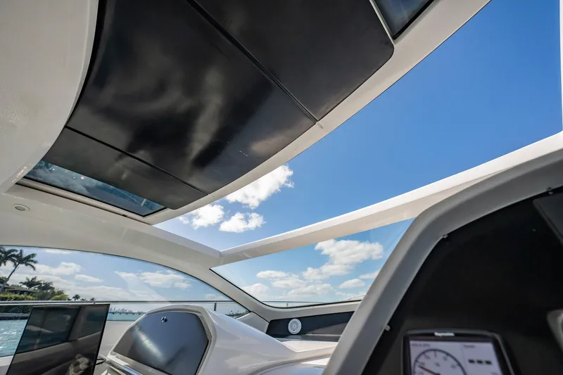 Justus Yacht Photos Pics 