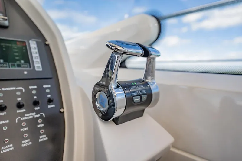 Justus Yacht Photos Pics 