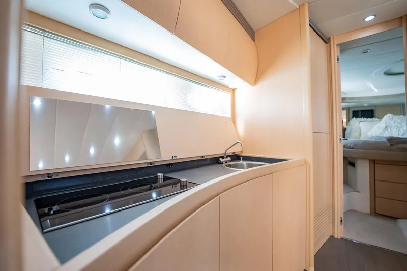 Justus Yacht Photos Pics 