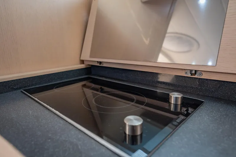 Justus Yacht Photos Pics 