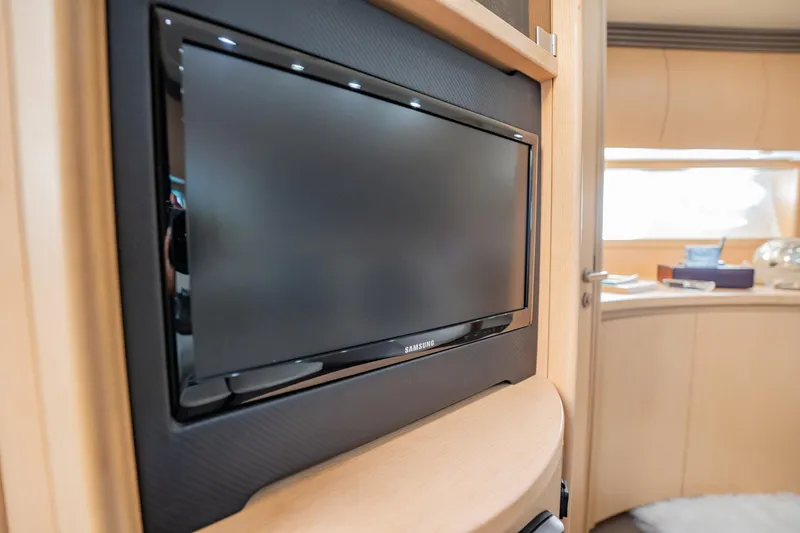 Justus Yacht Photos Pics 