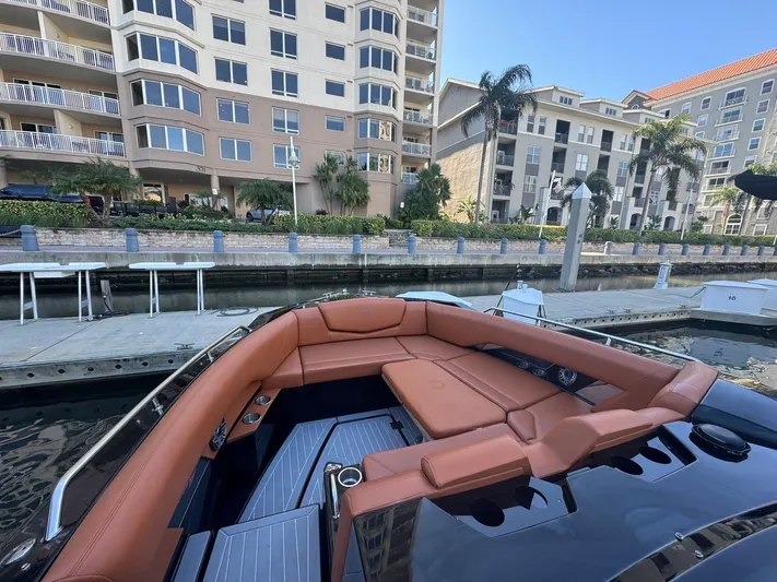  Yacht Photos Pics 2022 CRUISERS YACHTS 338 OB SOUTH BEACH EDITION - Image 33