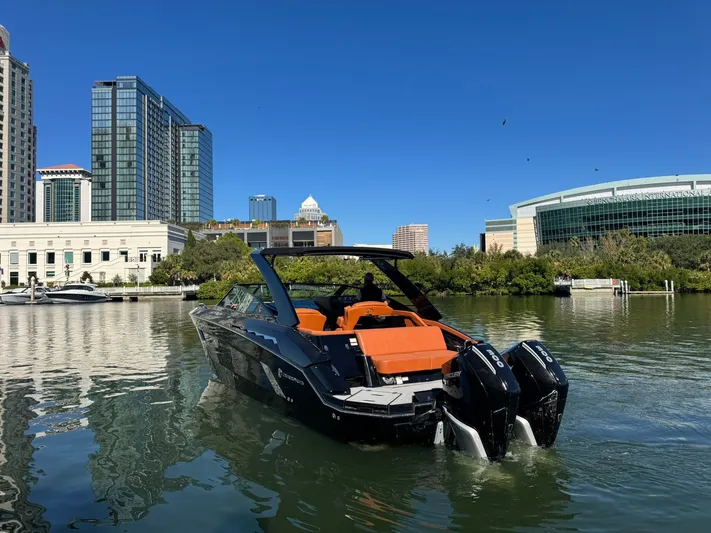  Yacht Photos Pics 2022 CRUISERS YACHTS 338 OB SOUTH BEACH EDITION - Image 5