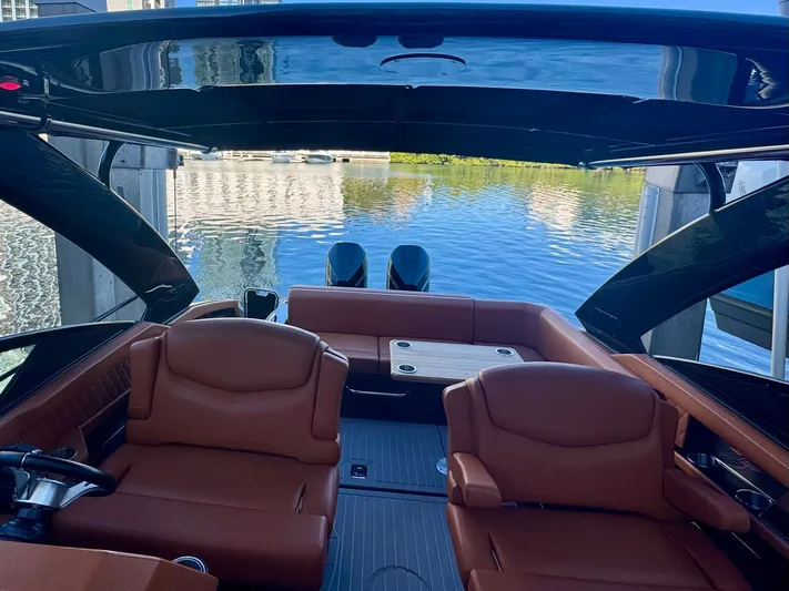  Yacht Photos Pics 2022 CRUISERS YACHTS 338 OB SOUTH BEACH EDITION - Image 25