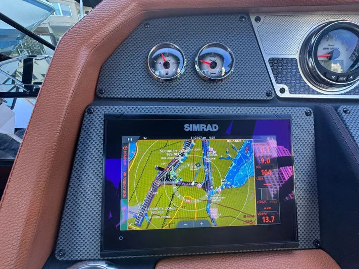  Yacht Photos Pics 2022 CRUISERS YACHTS 338 OB SOUTH BEACH EDITION - Image 17