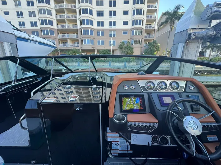  Yacht Photos Pics 2022 CRUISERS YACHTS 338 OB SOUTH BEACH EDITION - Image 14