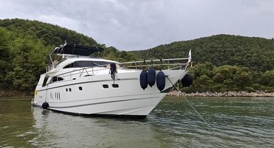 Yacht