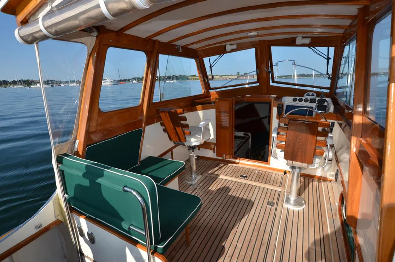 La Serenissima Yacht Photos Pics Pilothouse