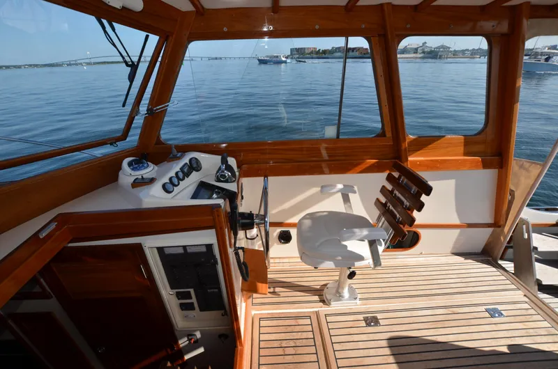 La Serenissima Yacht Photos Pics Helm Seat