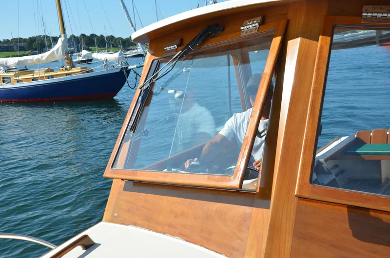 La Serenissima Yacht Photos Pics Opening Windows