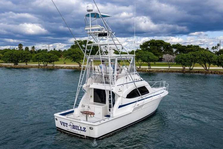 Vet Billz Yacht Photos Pics 2001 Bertram 390 - Image 5