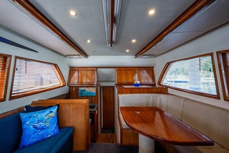 Vet Billz Yacht Photos Pics 2001 Bertram 390 - Image 21