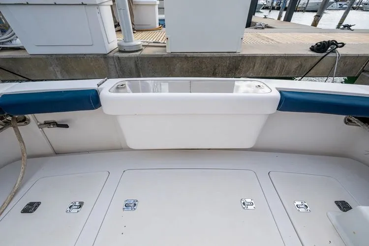 Vet Billz Yacht Photos Pics 2001 Bertram 390 - Image 9