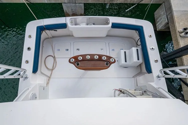 Vet Billz Yacht Photos Pics 2001 Bertram 390 - Image 13