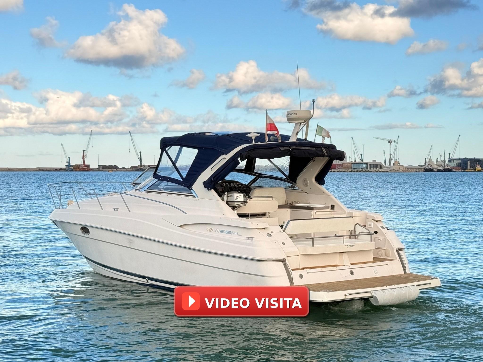 2004 Regal Commodore 3560