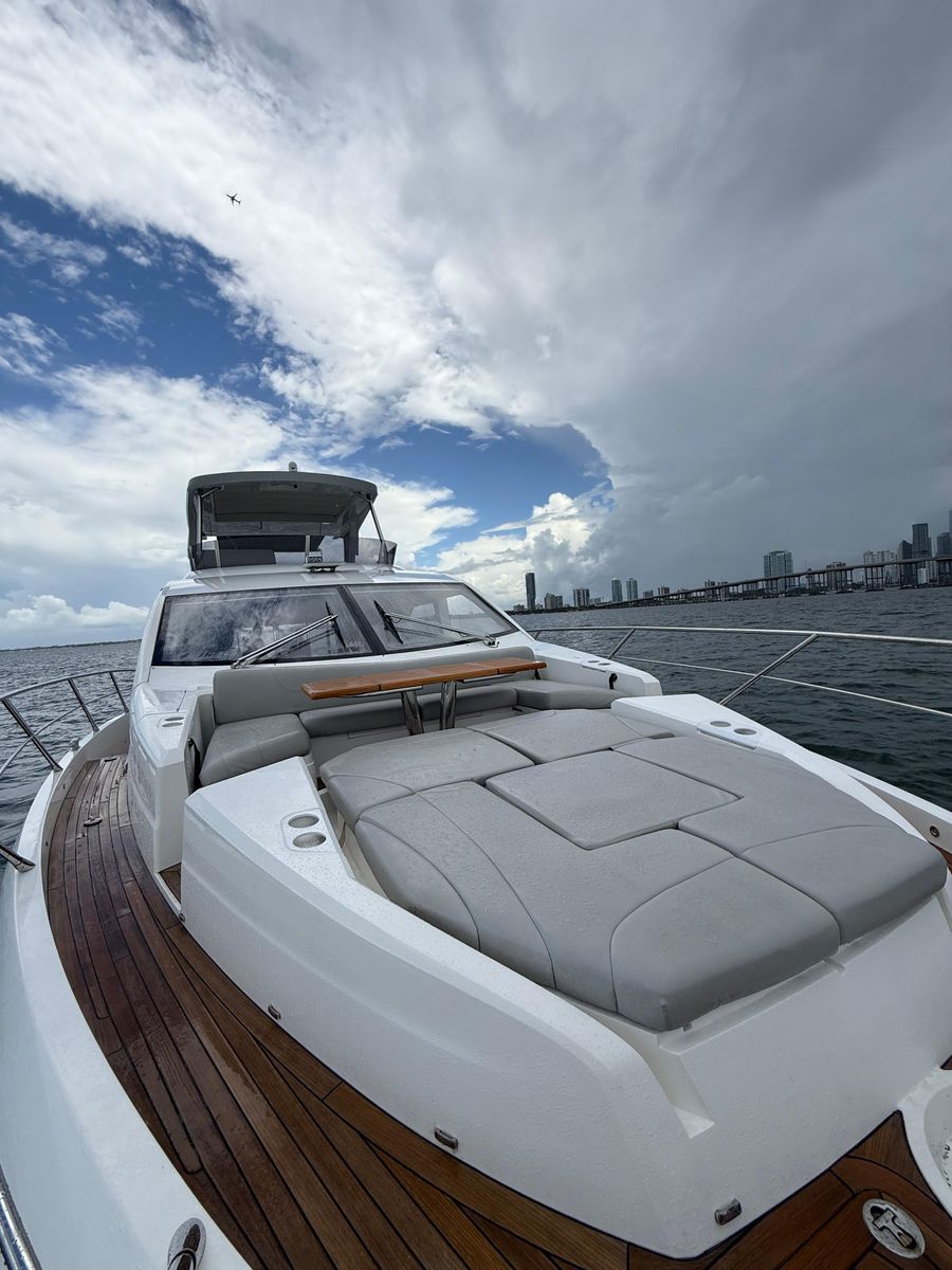 2022 Sunseeker 68 