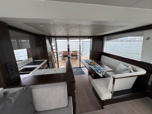 2022 Sunseeker 68 