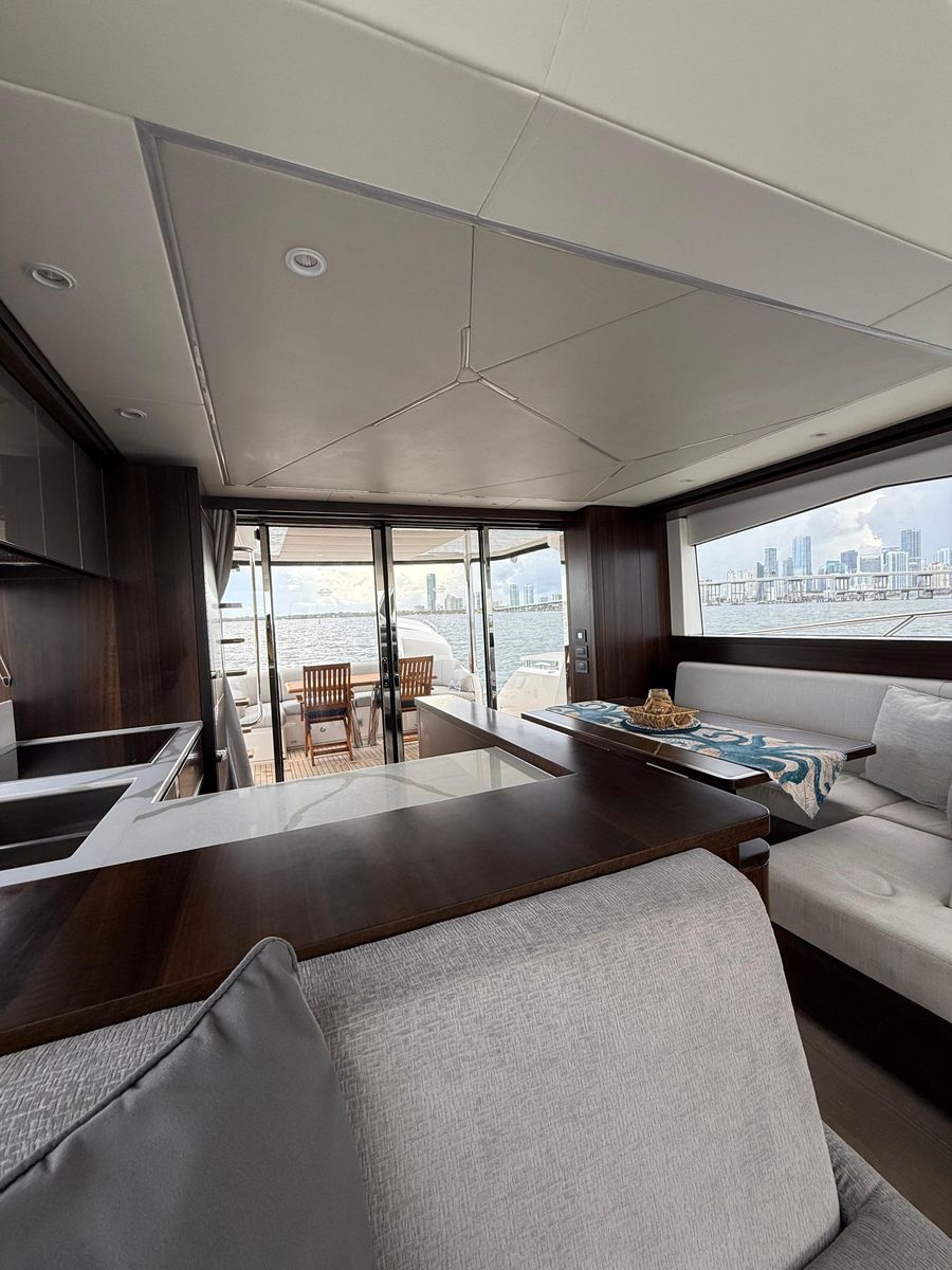 2022 Sunseeker 68 