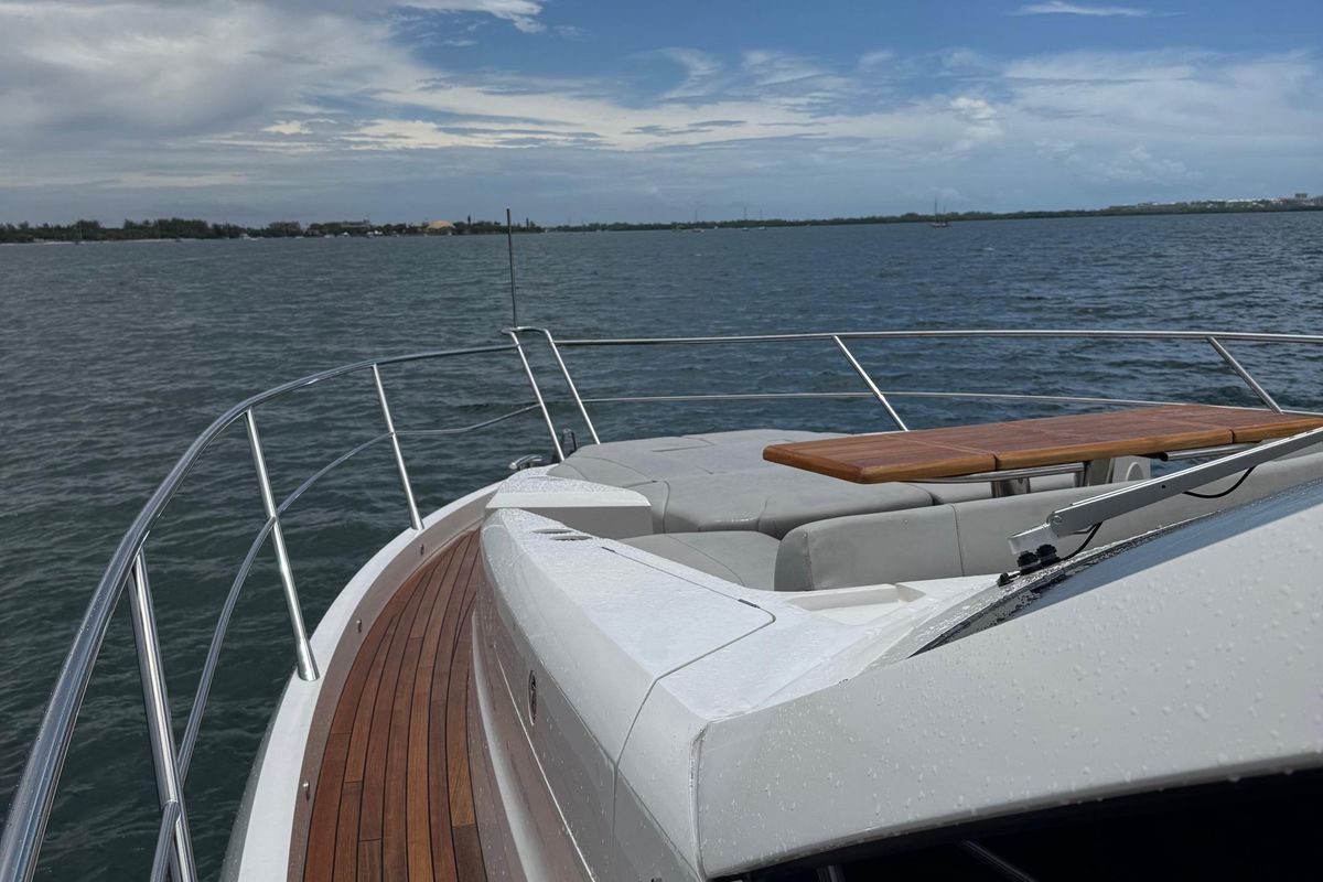 2022 Sunseeker 68 