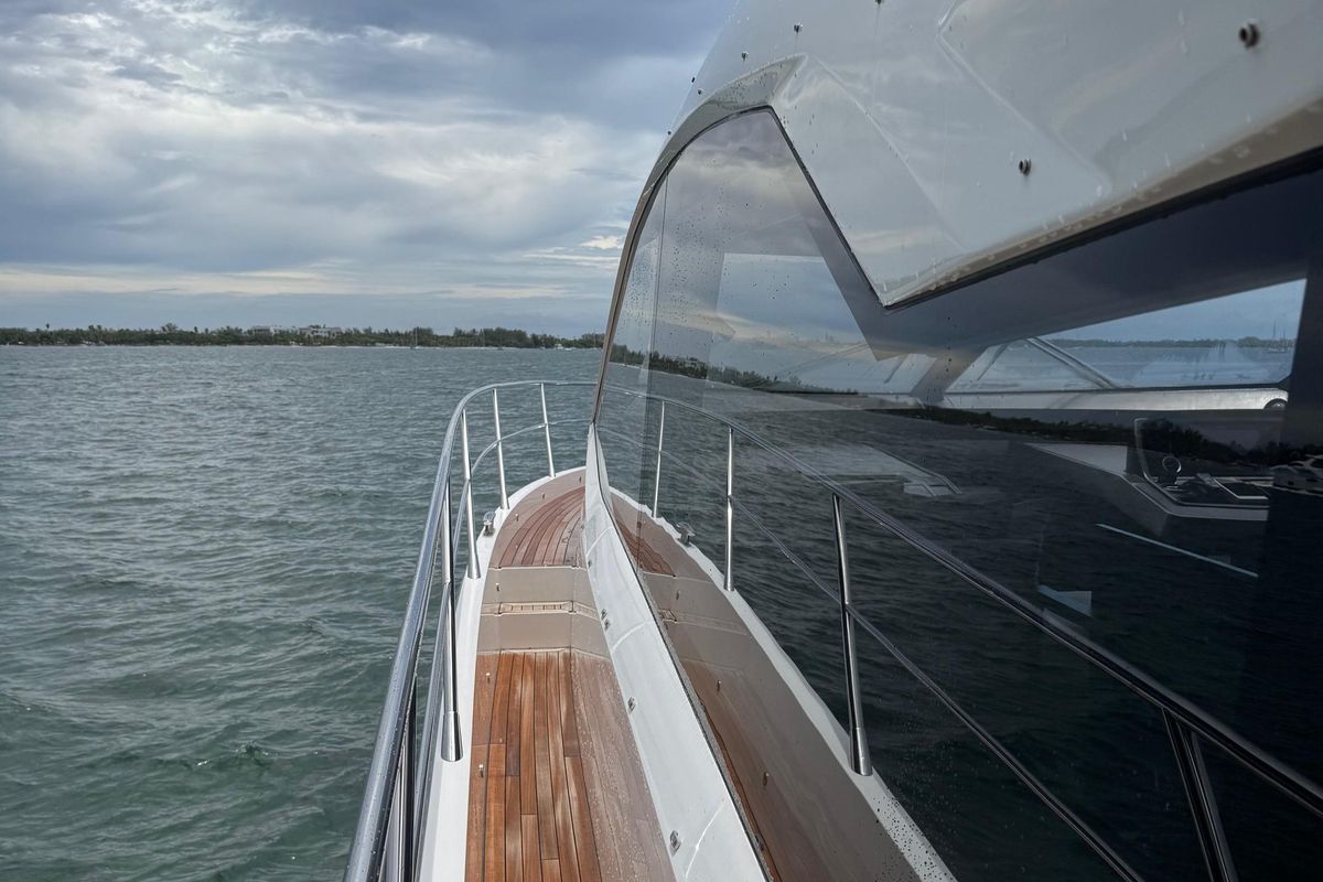 2022 Sunseeker 68 