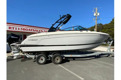 Cobalt R6 Outboard