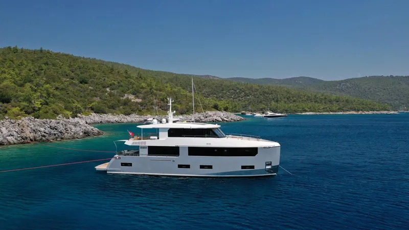 Tortura Yacht Photos Pics 