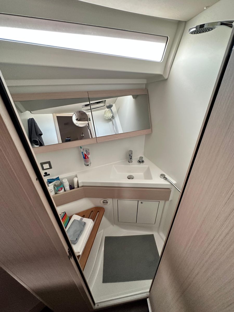 2023 Beneteau 46 