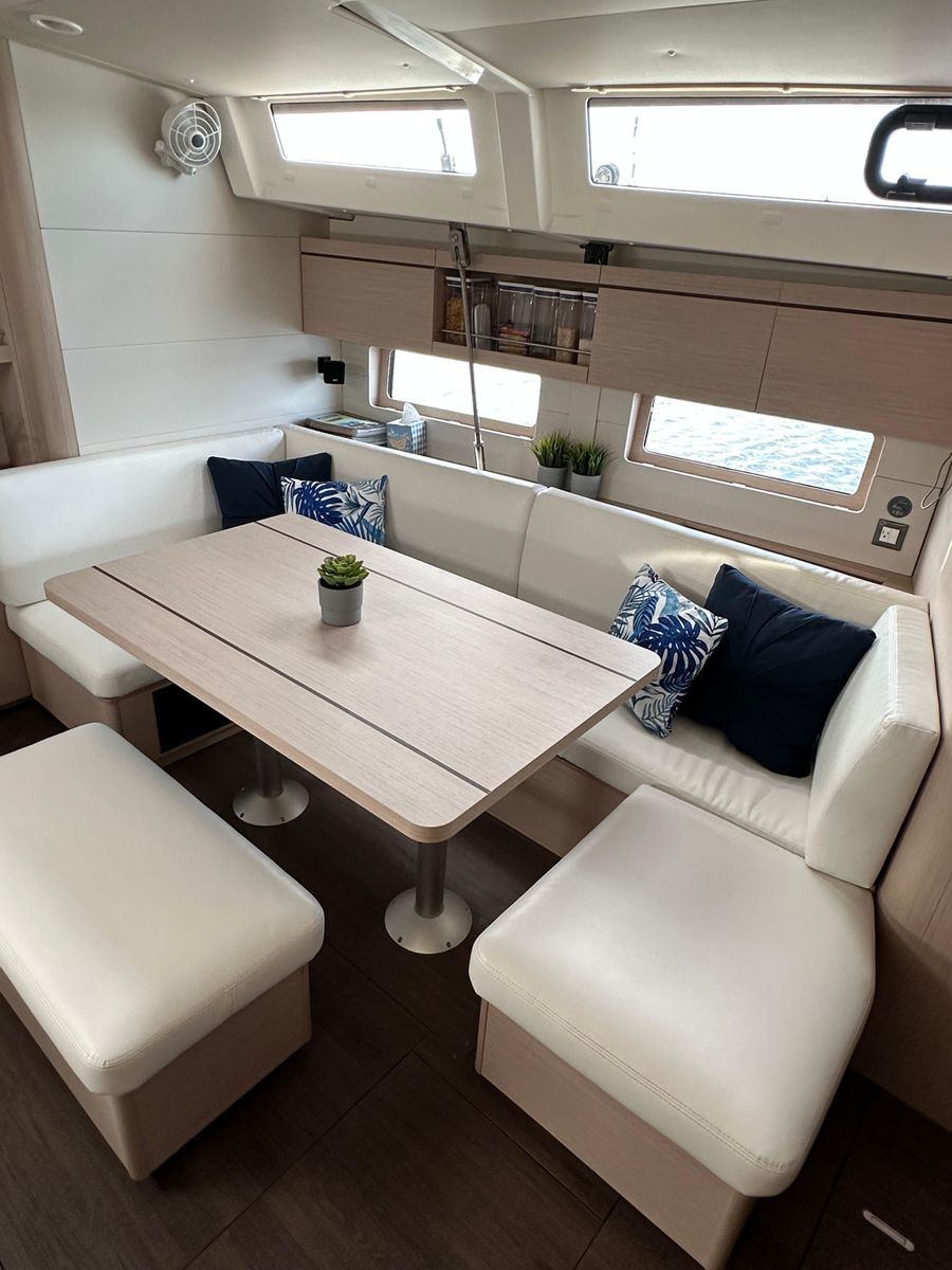 2023 Beneteau 46 