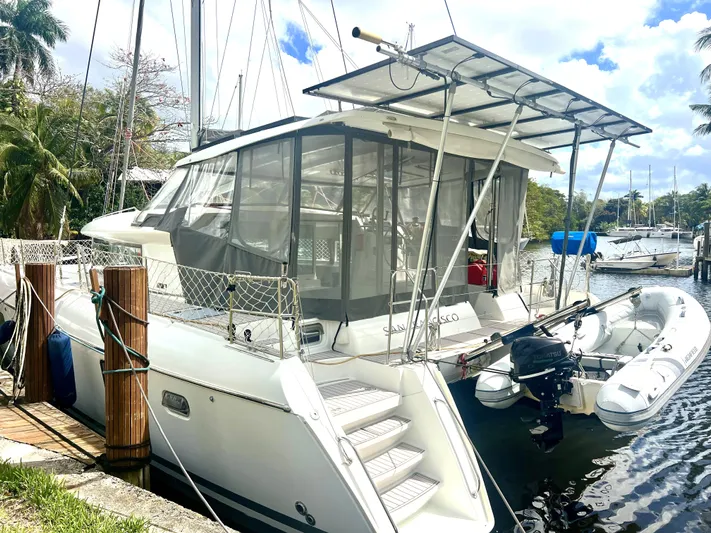 Willow Yacht Photos Pics 