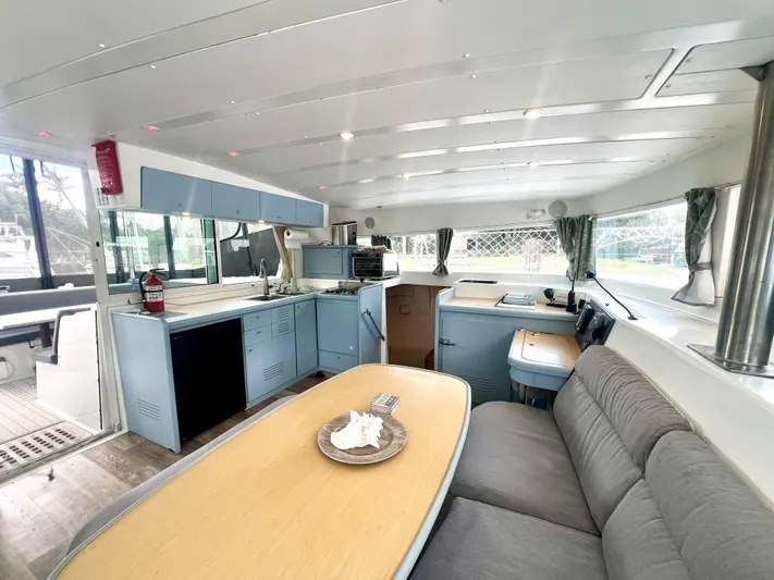 Willow Yacht Photos Pics 