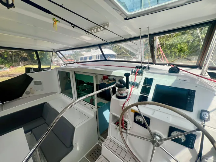 Willow Yacht Photos Pics 