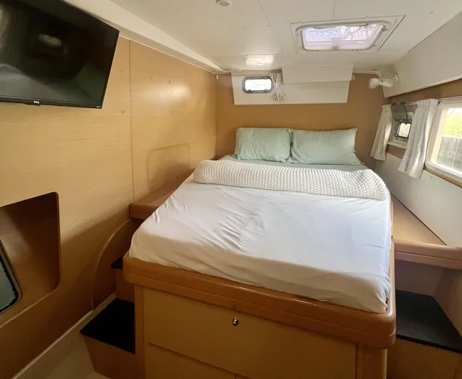 Willow Yacht Photos Pics 