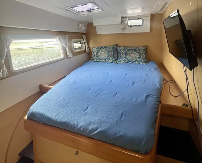 Willow Yacht Photos Pics 