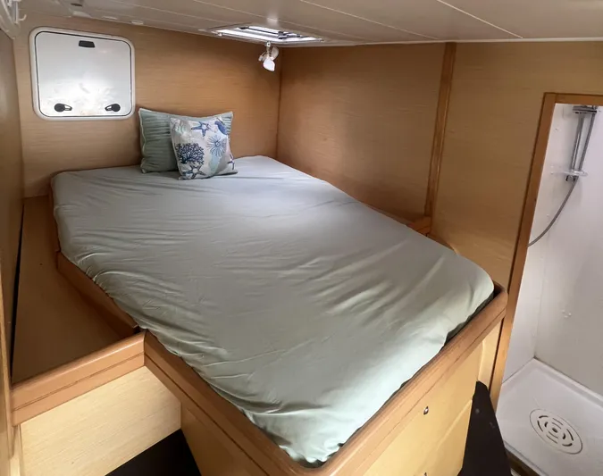 Willow Yacht Photos Pics 