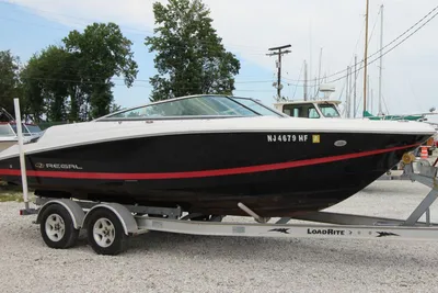 Regal 2200 Bowrider