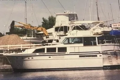 Bertram 58 Flybridge Motor Yacht