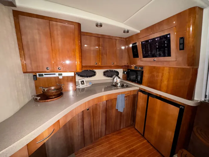 Island Goat Yacht Photos Pics 