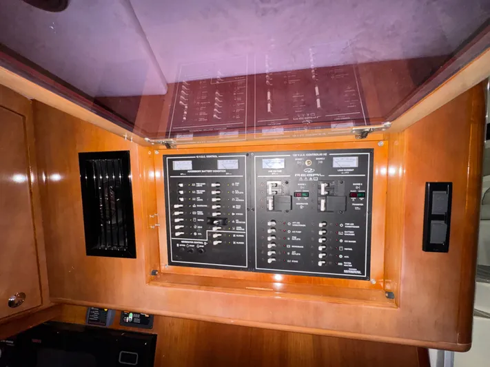 Island Goat Yacht Photos Pics 