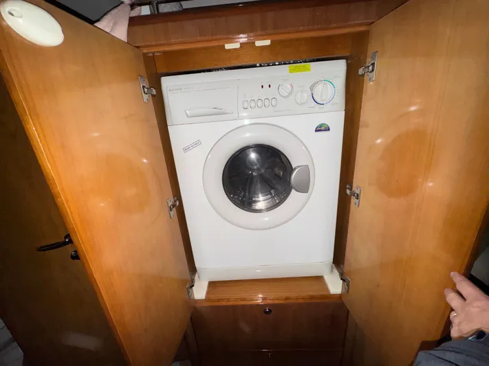 Island Goat Yacht Photos Pics 